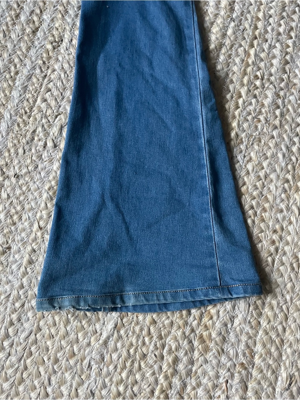 WE THE FREE Boho Y2K Flare Bell Bottom High Rise Stretch Denim Jeans Light Wash - Picture 9 of 9